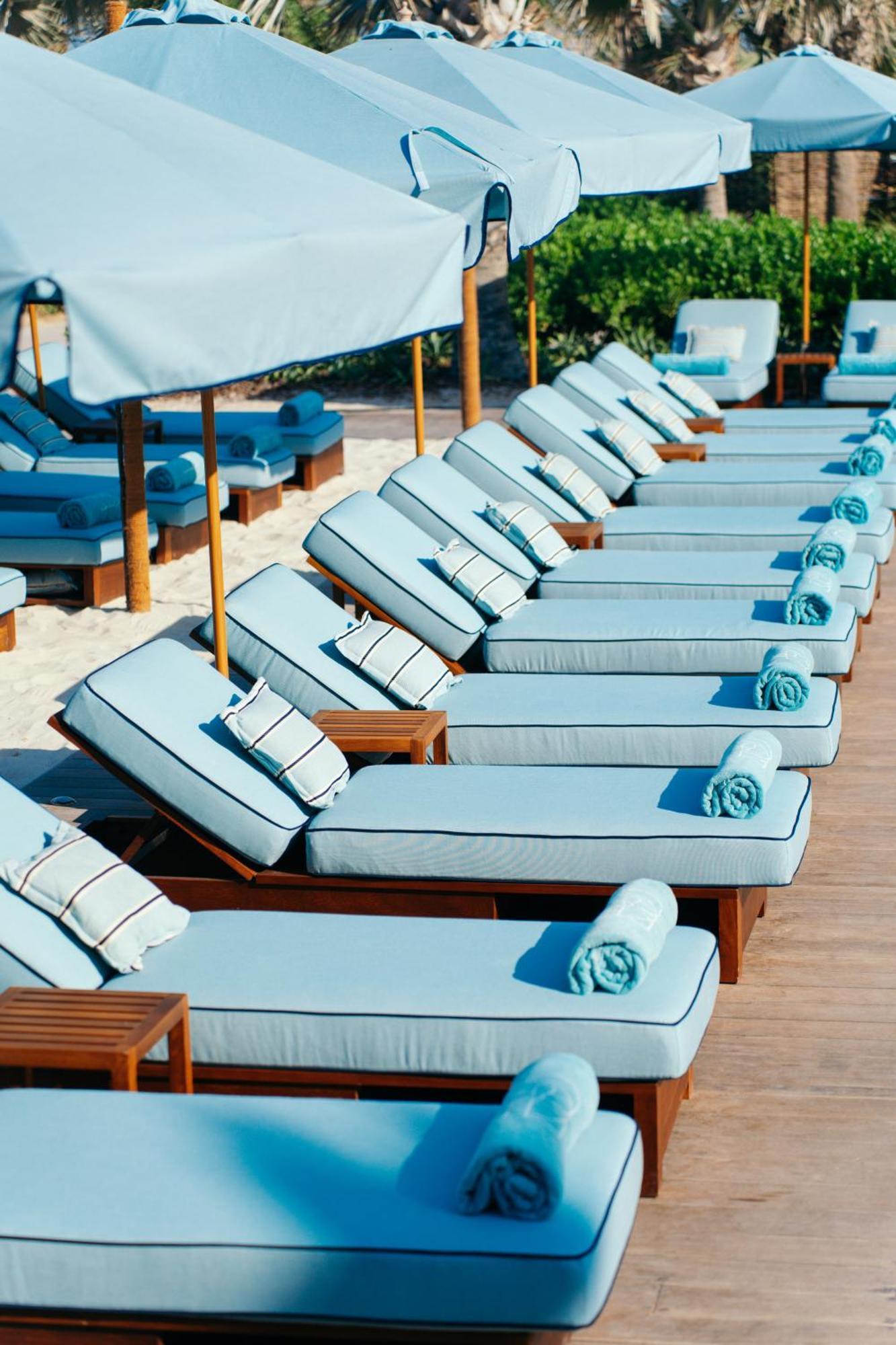 Delano Dubai At Bluewaters Hotel Ngoại thất bức ảnh Sun beds